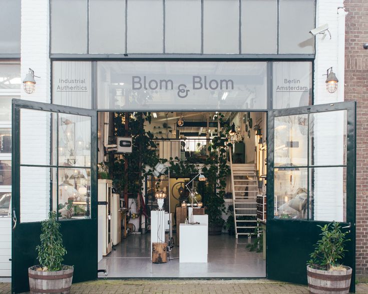Blom & Blom lamp store in Amsterdam Noord | Blom & Blom ...
