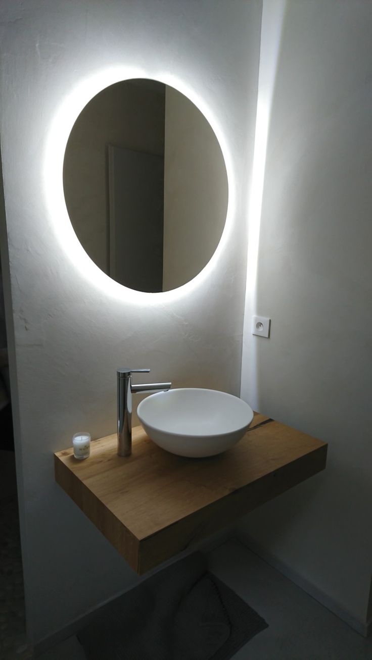 Miroir retroéclairé rond diamètre 68cm Baños modernos, Baños, Moderno Miroir retroéclairé rond diamètre 68cm Baños modernos, Baños, Moderno