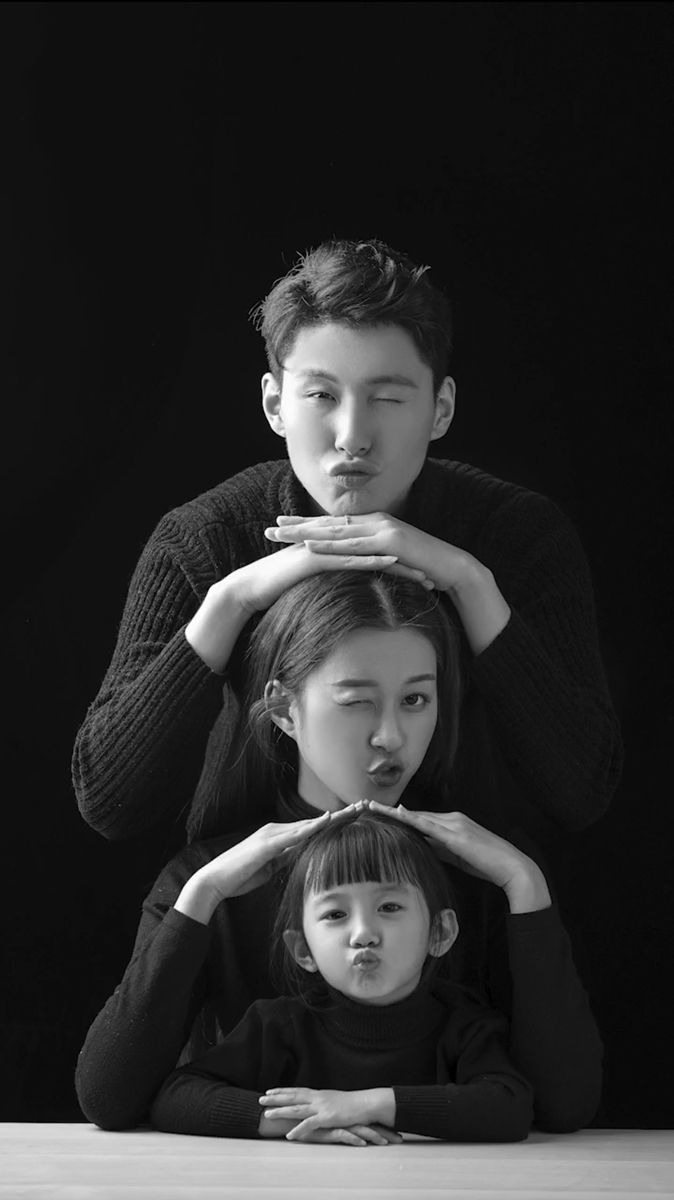 Pin On Family Photos Family Portrait Poses Family Picture Poses pin-on-family-photos-family-portrait-poses-family-picture-poses
