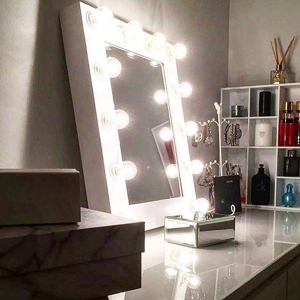 Chloe Hollywood sminkspegel 12 led vit | Sminkspegel Claudia Hollywood Sminkspegel vit med 20 led lampor