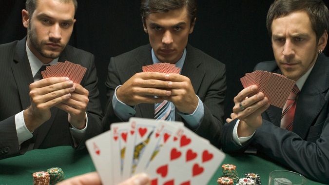 Когда появились игорные столы и из чего они сделаны?
