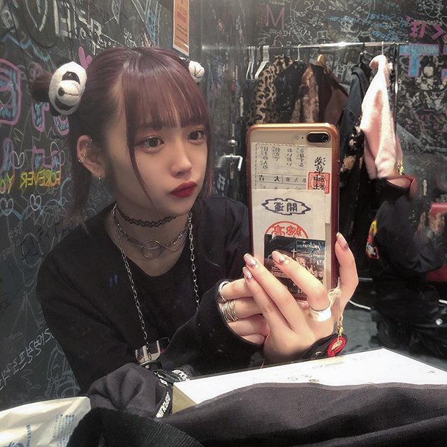 戸田ころね Toda Corone On Instagram ツインお団子 チャイナ ヘアアレンジ セルフヘアアレンジ ロンt ツインお団子 セルフ ヘアアレンジ 写真