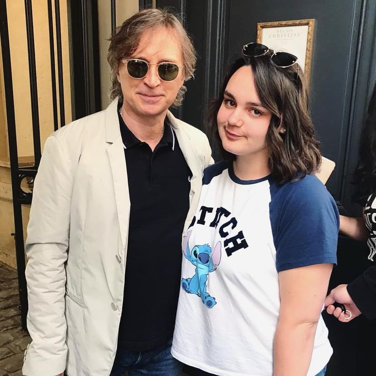 Pin on rOBERT cARLYLE
Robert Carlyle And Kids