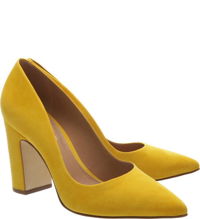Scarpin Nobuck Alto Bloco Mustang | Sapatos confortáveis, Sapatos fofos, Sapatos