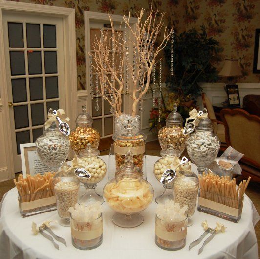 25+ Best Gold Candy Buffet Ideas On Pinterest Gold Candy Bar Gold inspo Perfect for a holiday party. Instead of goody bags, have a candy buffet? - 25+ Best Gold Candy Buffet Ideas On Pinterest Gold Candy Bar