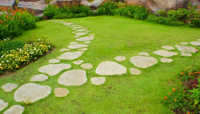 gartensteine garten gestalten ideen gartenweg stufen