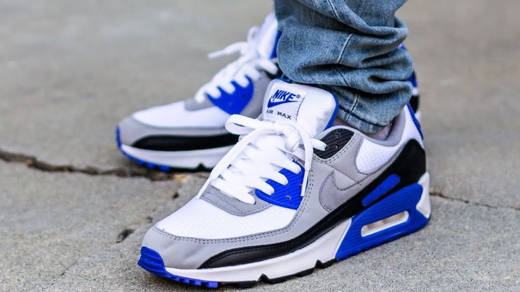 Nike AIR MAX 90 HYPER ROYAL On Feet 