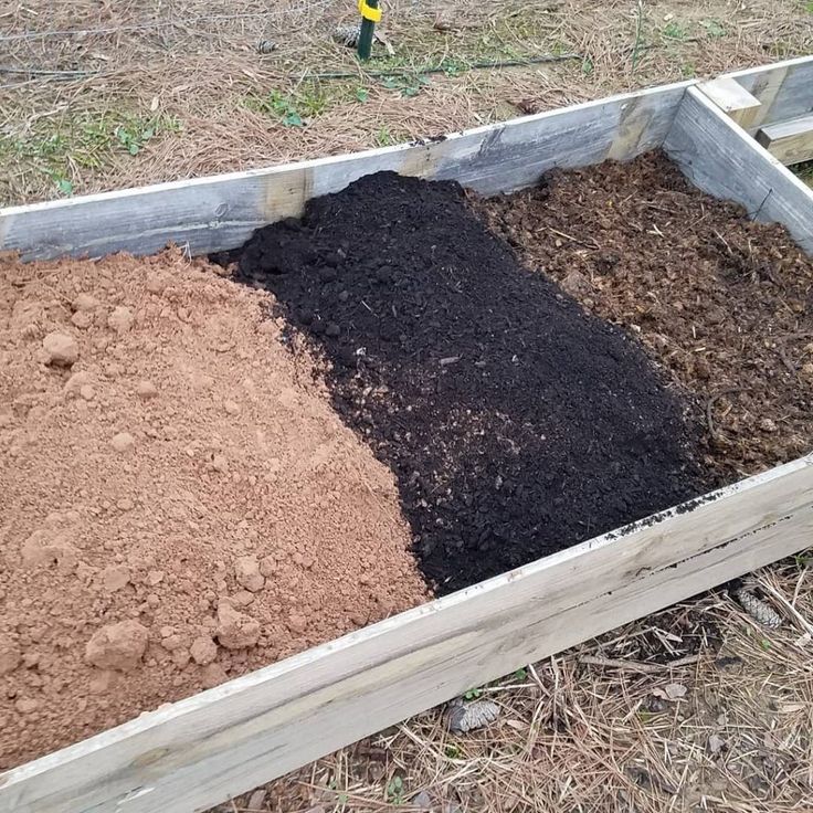 3 Raised Bed Soil Mixes Compared