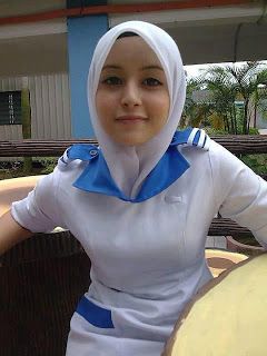 Bleach blonde posing naked Gallery awek melayu porn