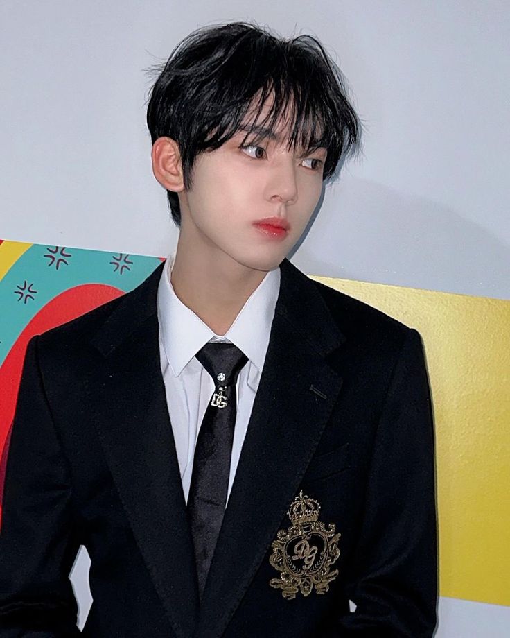 ᴀ •에 있는 ෴님의 핀 | 케이팝