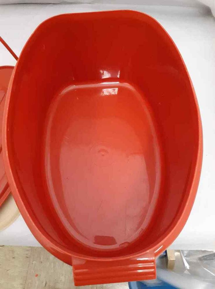 Vintage TUPPERWARE Paprika Red Flavor Saver Ham Roast
