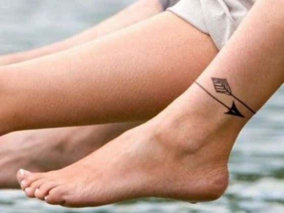 Flechas Tatuaje En El Tobillo Tatuaje Pequeno Tobillo Tatuaje De Pulsera Tatuaje De Pulsera En El Tobillo