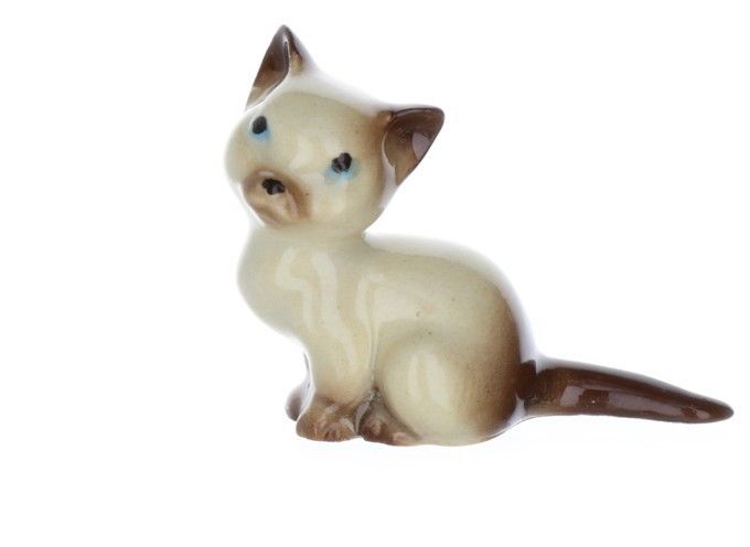 Hagen Renaker miniature made in America Kitten cat sitting