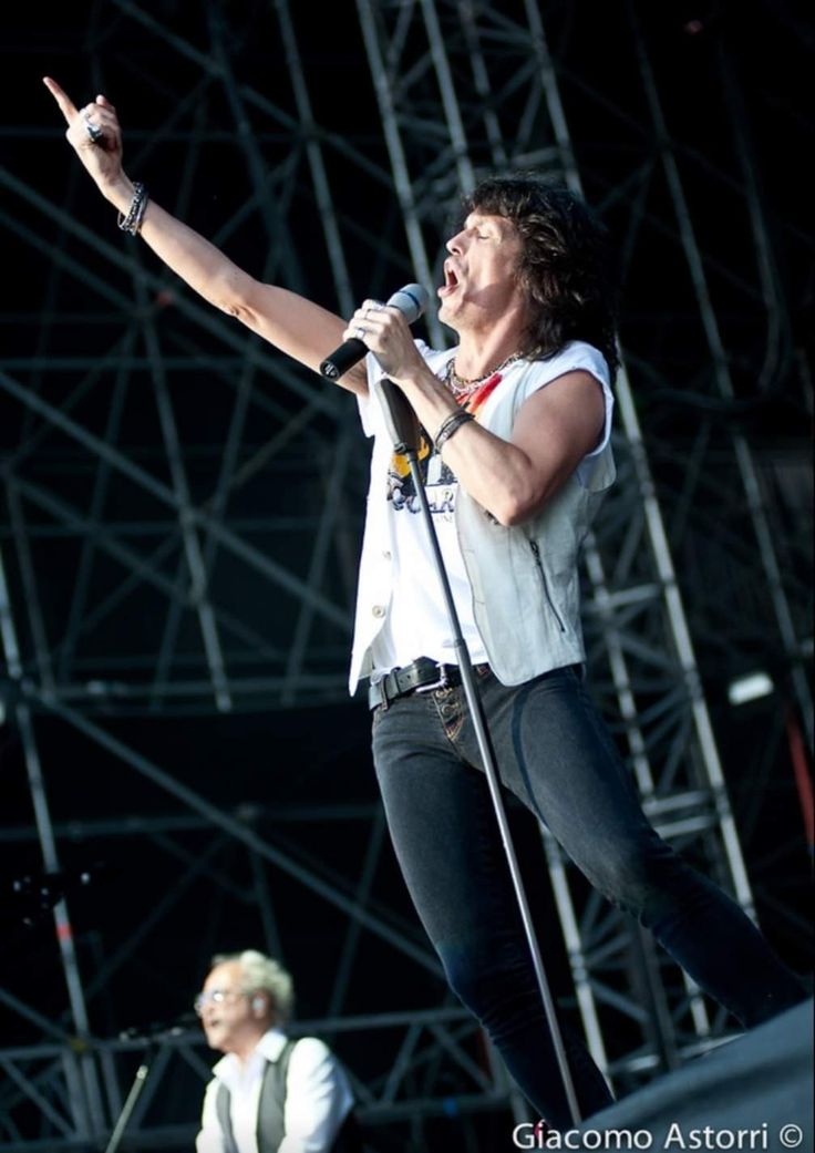 foreigner singer foreigner singer