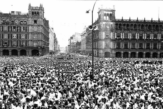 1968 27 De Agosto Tlatelolco Historia De Mexico Fotografía Antigua