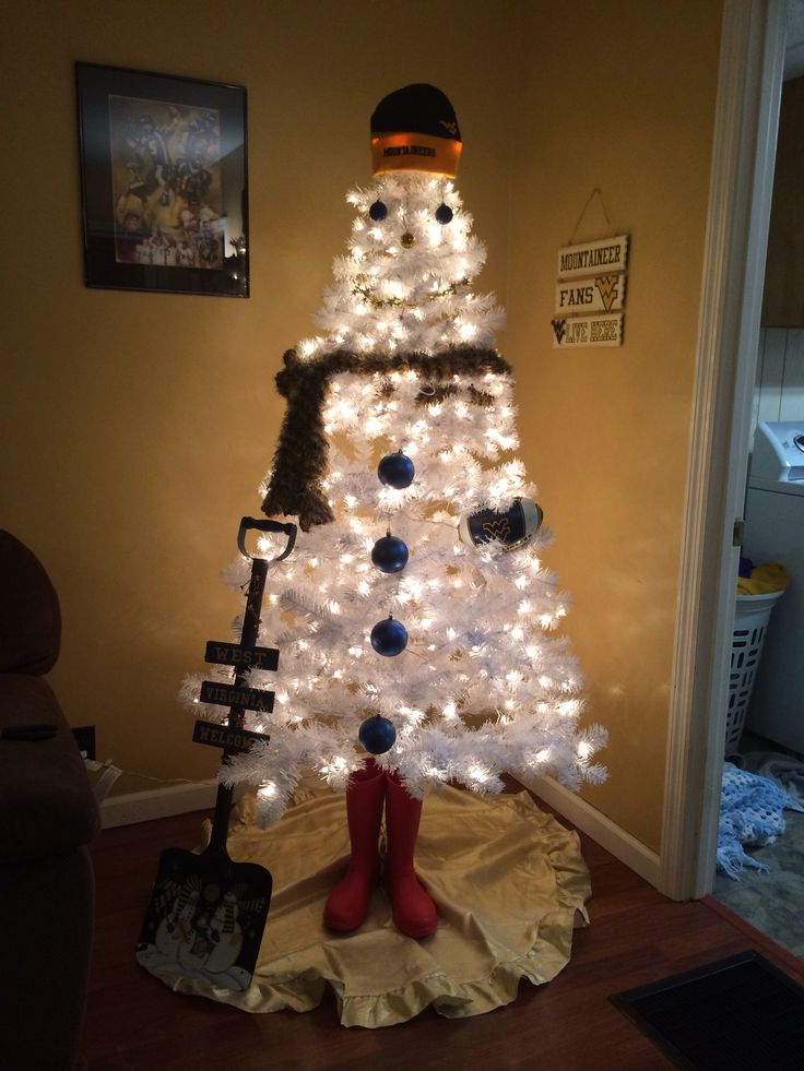 add some bling to your wvu fan tree with this cute little university of virginia christmas ornaments