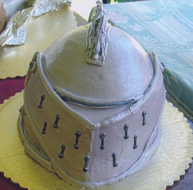Sculpturesandcutouts3 Knight Cake Party Birthday Knight Cake Party, Round Table Take And Bake