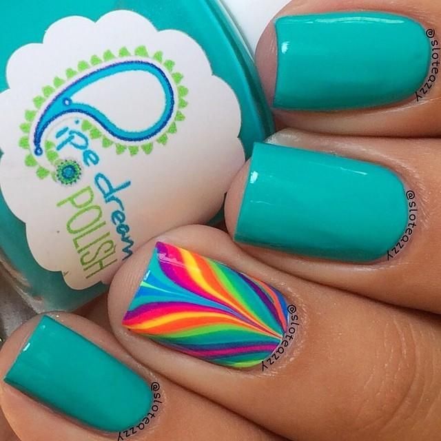 water marbled accent nail
