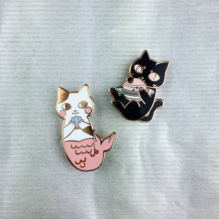 ExhilaraZ Brooches Pins Cute Black White Hugging Cat Enamel Brooch Pin Denim Jacket Collar Badge Gift