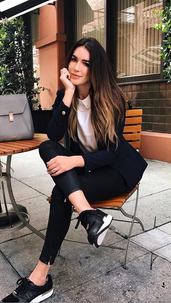 20 women’s office suits to rock this winter 20 women’s office suits to rock this winter