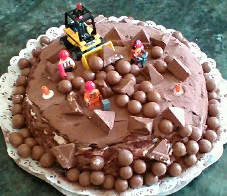 Gateau Anniversaire Pour Petit Garcon De 6 Ans Vive Le Chantier Et Les Tractopelles Gateau Anniversaire Gateau 6 Ans Gateau Chateau Fort Gateau Anniversaire Pour Petit Garcon De 6 Ans Vive Le Chantier Et Les Tractopelles Gateau Anniversaire Gateau 6 Ans Gateau Chateau Fort