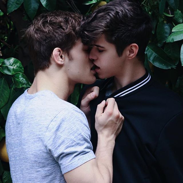 Gay petite solo kissing