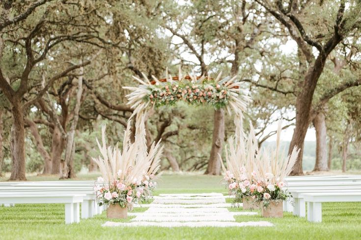 The Oaks At Boerne Weddings Hill Country Wedding Venue Boerne Tx 78006 Hill Country Wedding Hill Country Wedding Venues Wedding Venues