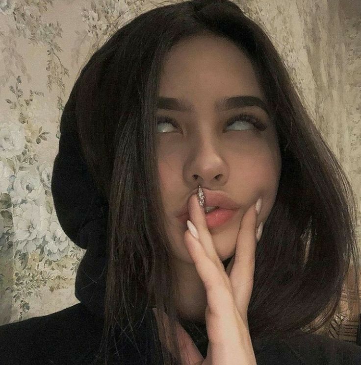 Icon Siyah Fotografcilik Guzellik Fotograf Cekimi Tumblr Kizlari
