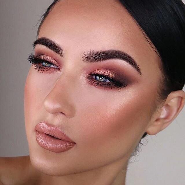 Fell in love with this makeup from @laura_leth. She uses @anastasiabeverlyhills