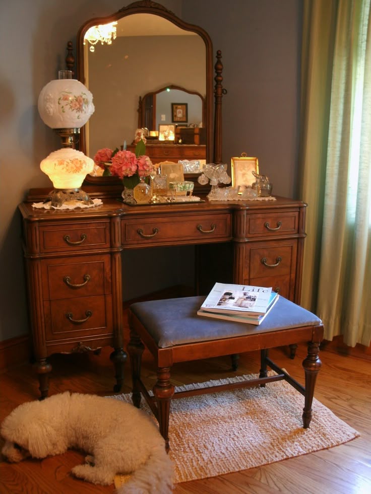Best 25+ Vintage Dressing Tables Ideas On Pinterest Shabby Chic 1940s Bedroom | 1940S BEDROOM FURNITURE - Furniture Catalog THis is EXACTLY what im looking for. Vintage Vanity ... - Best 25+ Vintage Dressing Tables Ideas On Pinterest Shabby Chic