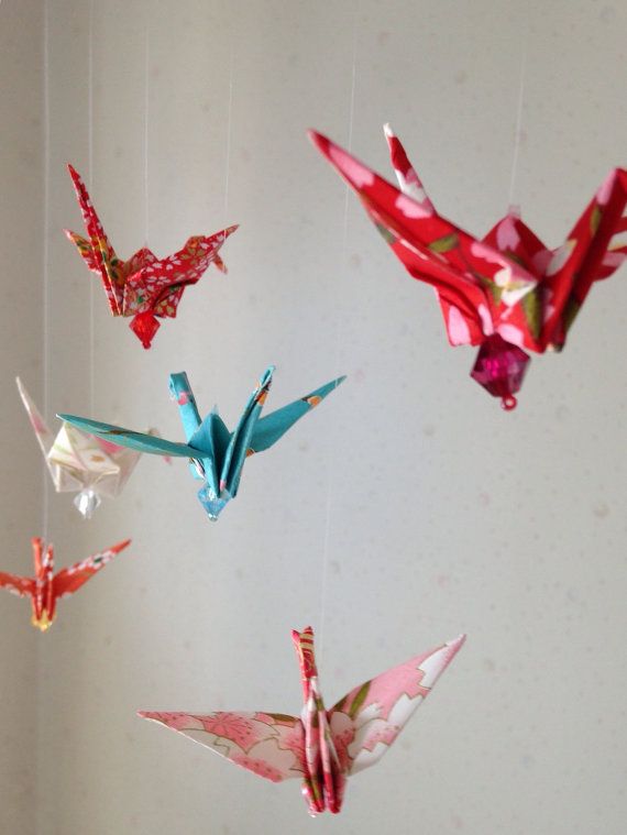 6 Small Chiyogami Cranes Window Mobile Yuzen Washi Etsy 折り紙モバイル 手工芸品 チェック 6 Small Chiyogami Cranes Window Mobile Yuzen Washi Etsy 折り紙モバイル 手工芸品 チェック