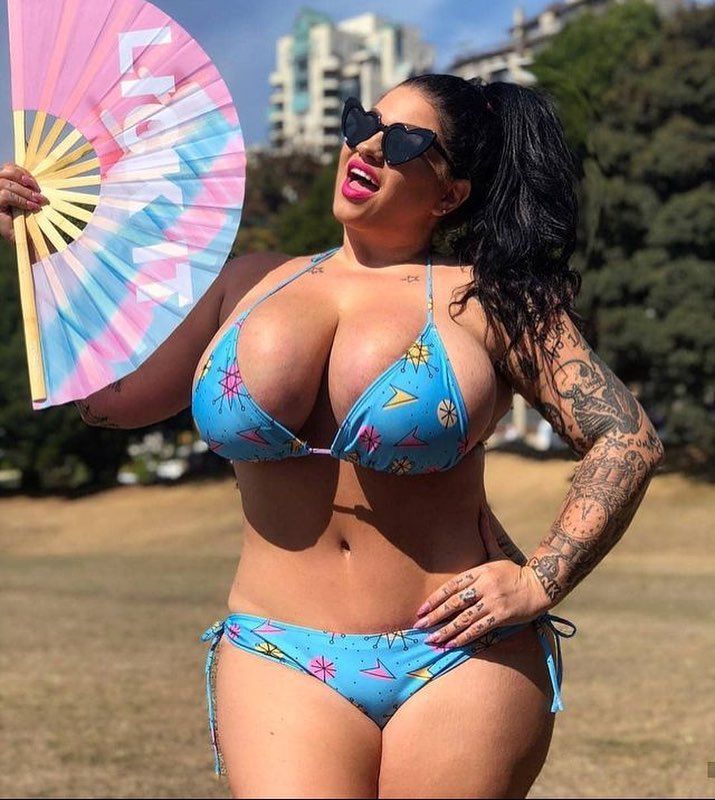 Dicke frauen in bikini