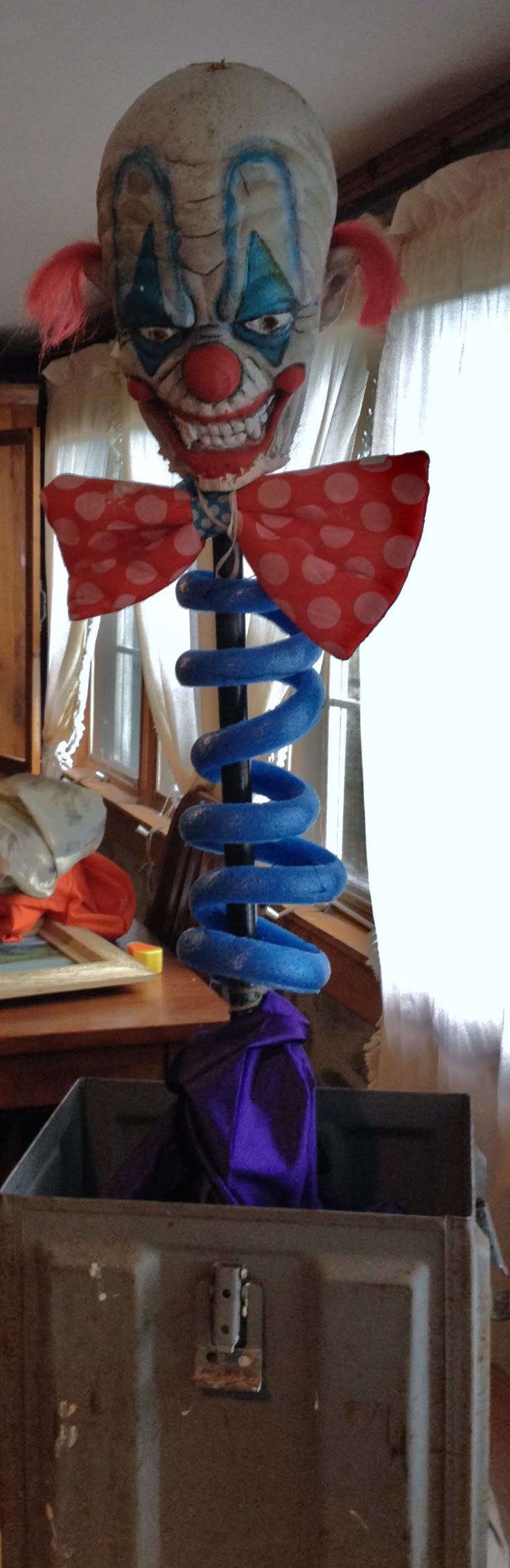 took this idea from pinterest made with a clown head and an ammunition box - Scary Clown Halloween Decorations took this idea from pinterest made with a clown head and an ammunition box - Scary Clown Halloween Decorations