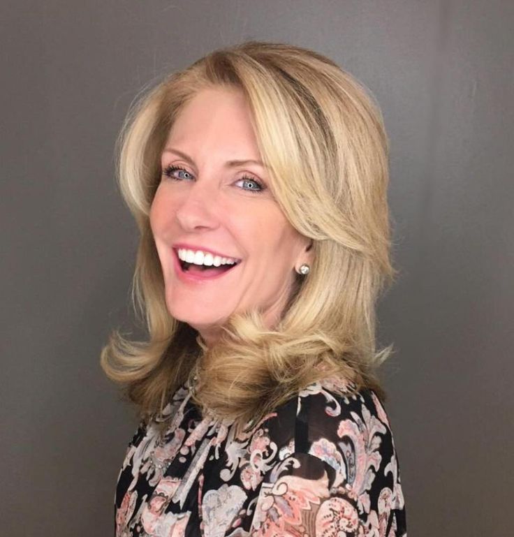 20 Stylish Medium Hairstyles for Women Over 50 | Medium hair styles