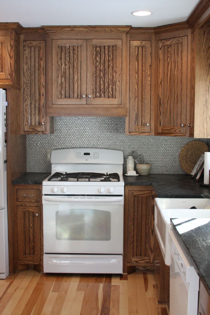 Kitchen Backsplash With Hickory Cabinets Kitchen Backsplash With Hickory Cabinets