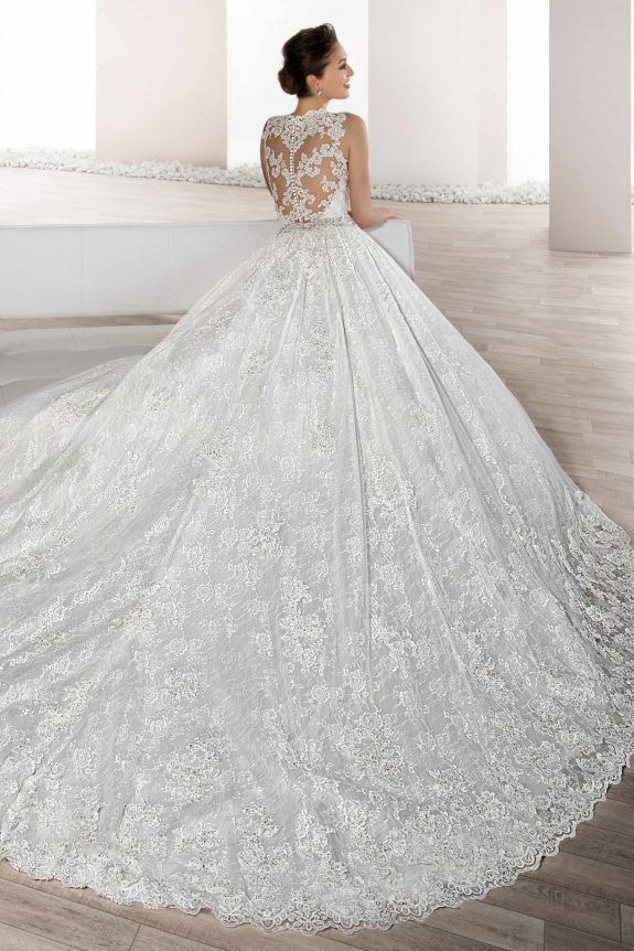 Wedding Dresses Extraordinary