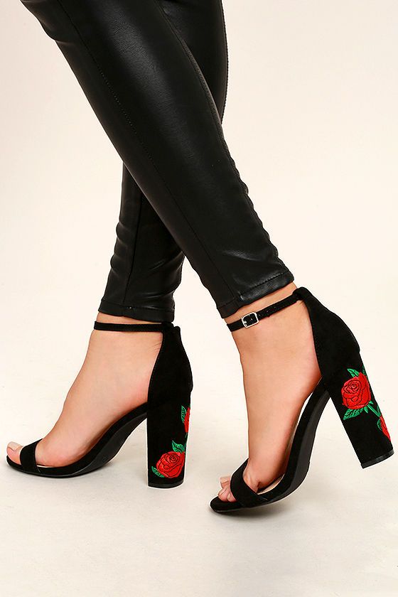 Black Platform Heeled Shoes Wih Strap Black Platform Heeled Shoes Wih Strap