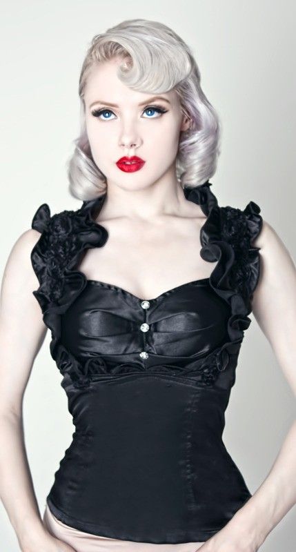 Glamour vintage petite ts