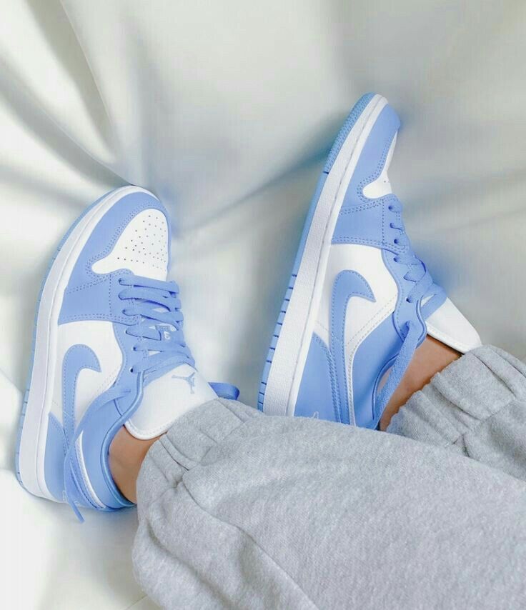 Nikes celestes | Zapatos nike para damas, Zapatillas nike para niñas