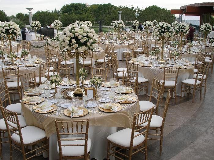 pics White And Silver Wedding Table Decor gold wedding theme
