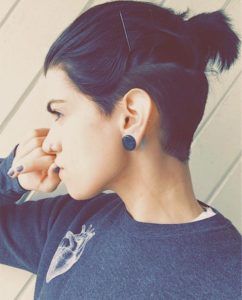 lesbian haircutting pictures Sexy mature wormen