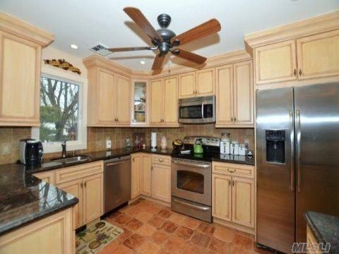 18 w farms ln , commack, ny, 11725 | split level kitchen 18 w farms ln , commack, ny, 11725 | split level kitchen