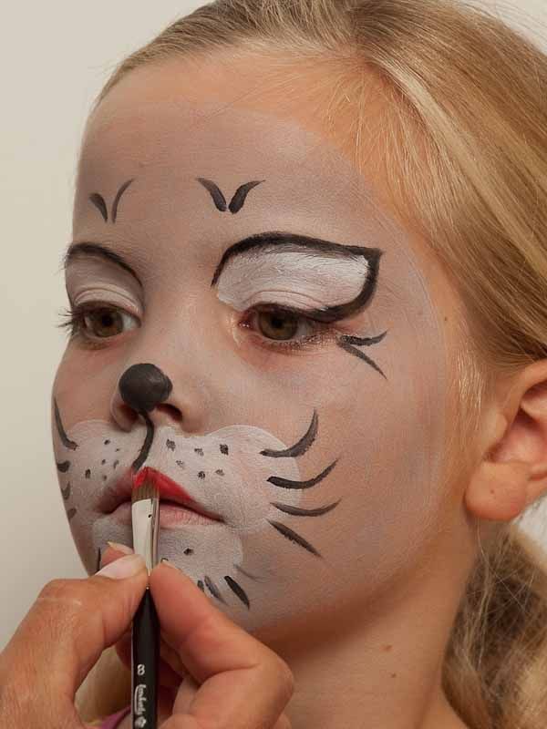 Face Painting Designs Face Painting Cat Makeup Lips 1 Facepainting Designs Face Painting Halloween Face Painting Halloween Kids Face Painting Easy