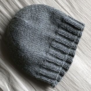 Best 25+ Knit hat patterns ideas on Pinterest Free knitted hat patterns, Kn...