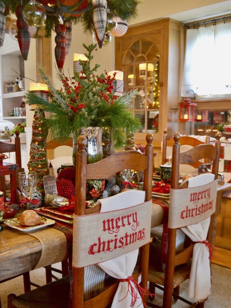 1227 best Christmas Table Decorations images on Pinterest ... 1227 best Christmas Table Decorations images on Pinterest ...