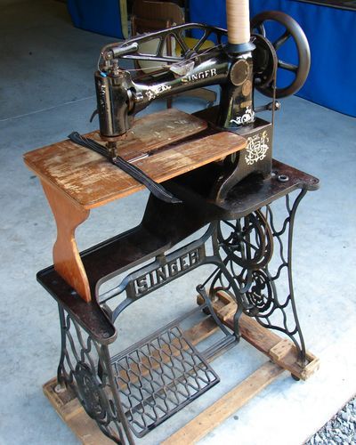 Leather Sewing Machine Singer 40040 With Wood Extension Table Enchanting Second Hand Singer Sewing Machines For Sale Leather Sewing Machine Singer 40040 With Wood Extension Table Enchanting Second Hand Singer Sewing Machines For Sale