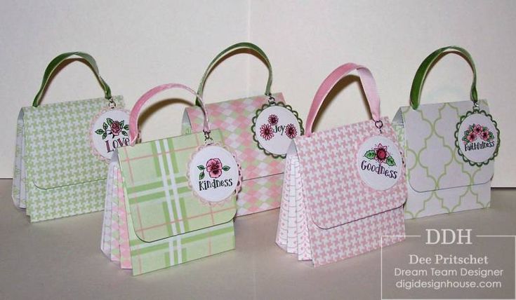 How to make purse from paper 25 Jan Boston Terrier Coin Purse Free sewing pattern to make cute palm sized Boston Terrier inspired Puppy Coin Purse with zipper closure on the top and zipper pocket at the back.
