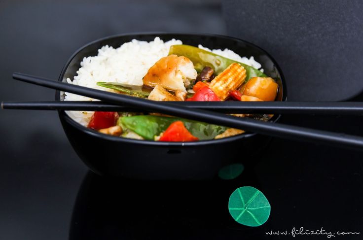 Asiatische Mopse Schwarz Kuessen