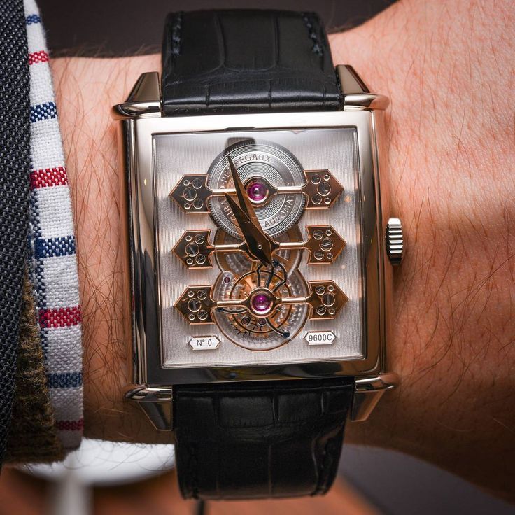 These Triple Bridges Can Still Make Feel Weak In The Knees Girard Perregaux Vintage 1945 Tourbillon Three Golden Bridges Girardperregaux Tourbillon Tour 腕時計