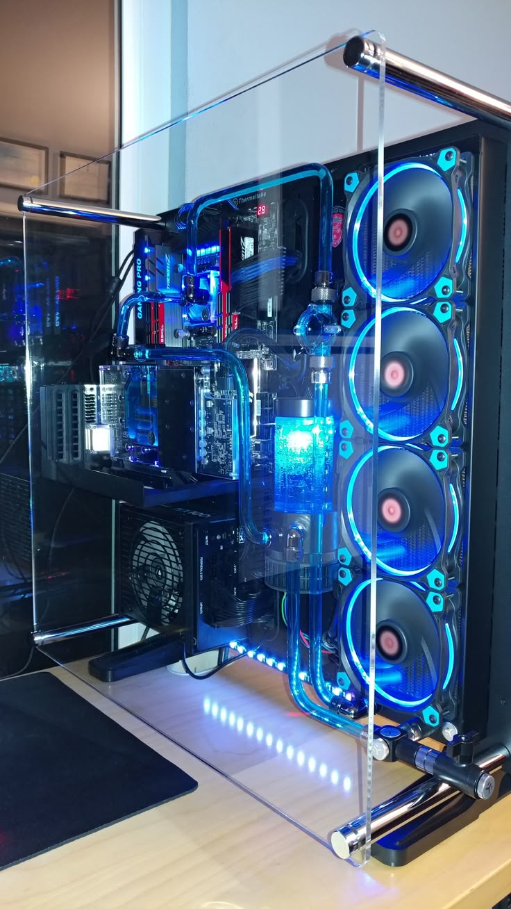 69945 Best Gaming Images On Pinterest Computers Rooms And Gaming Desks